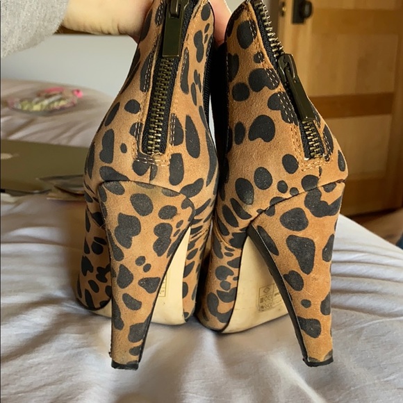 Dolce vita suede heeled booties - Picture 3 of 4